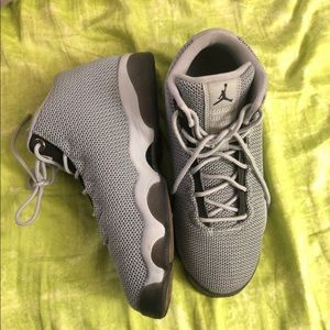 Grey Jordan Horizon